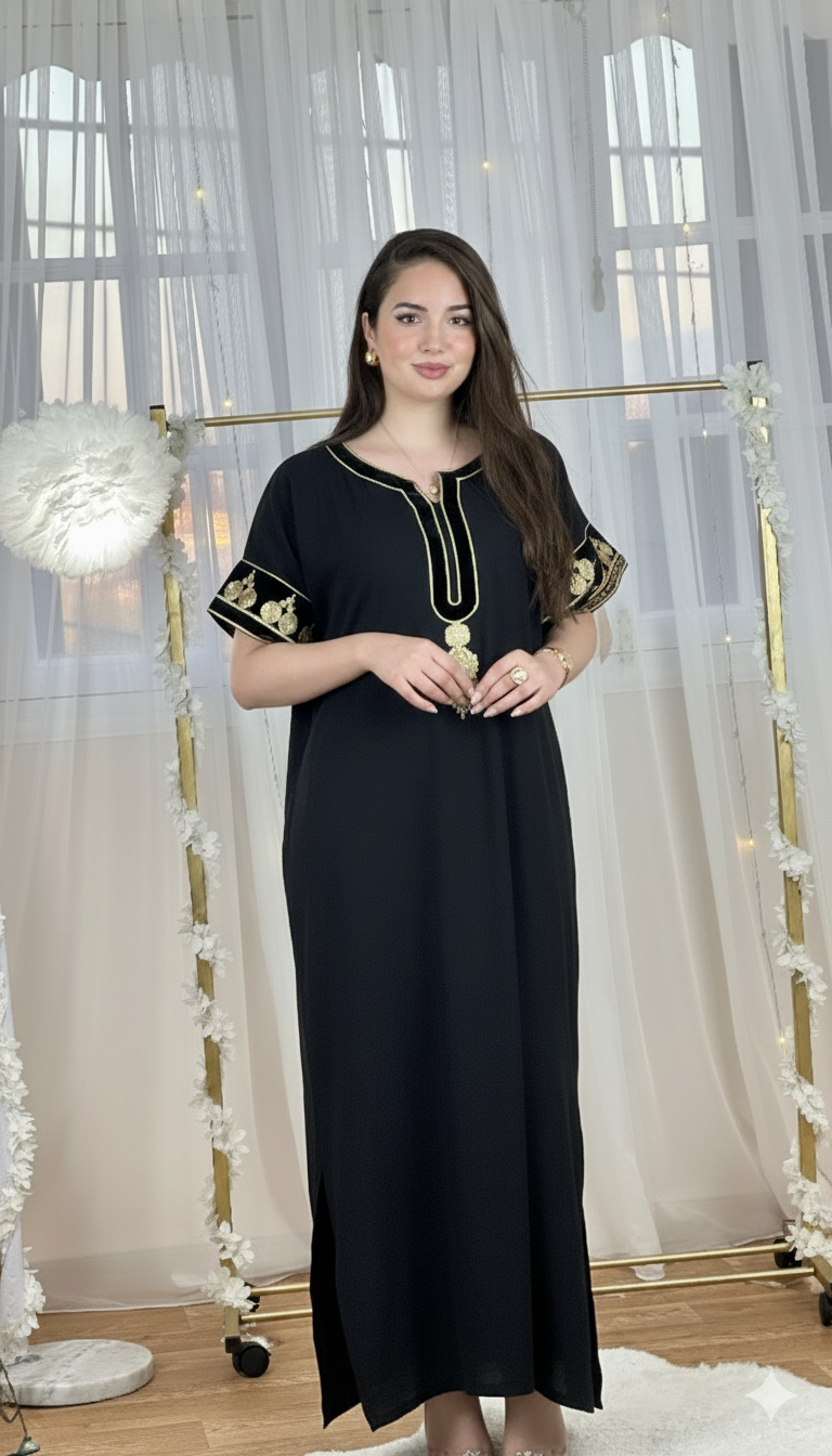 Robe Riya – Détail Brodé Élégant