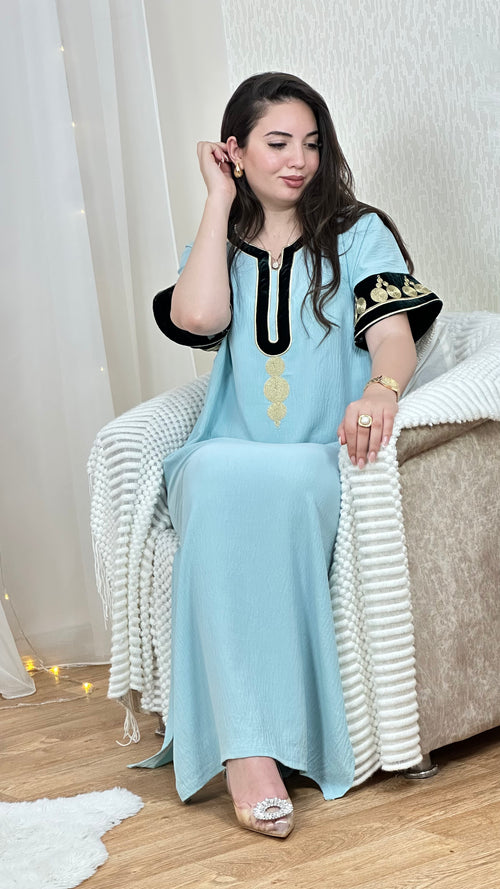 Robe Riya – Détail Brodé Élégant